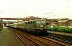 141 155 mit Zug in Richtung Rheine in Osnabrück Hbf Pu, um 1994