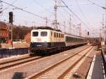 141 075-2 mit Einfachlampen und RE 3748 Altenbeken-Bad Bentheim auf Bahnhof Bad Bentheim am 25-03-1998.