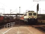 141 075-2 mit RE 65 Emsland-Express 24112 Mnster-Emden auf Emden Hauptbahnhof am 7-4-2001.