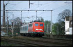 141290 fährt hier am 29.4.2001 um 11.03 Uhr mit einem RB aus Osnabrück kommend in Melle ein.