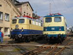 E10 1239 (110 239) und 141 248-5 in der  Karlsruher Zug -Versuchslackierung im Südwestfälischen Eisenbahnmuseum am 25.03.2018