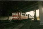 Unterhalb der Stadtautobahnbrcke stande 142 123 im Juli 1997 im Bw Berlin Pankow.