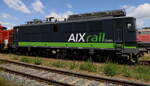 142 115-3  des EVU AJX Rail auf dem Gelände der WISAG in Brieske.