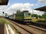 WAB im Dreierpack :-) An der Spitze des Zuges ist WAB Nummer 61 (ex DR 242/ DB 142), der Zug besteht aus offenen Gterwagen. Fotografiert am 13.07.2009 im Bahnhof Magdeburg-Buckau.