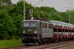 142 001-7 am Abend des 08.06.2010 bei Woltorf mit einem Autozug 