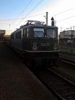 Am 11.12.2013 stand TEV/Centralbahn E42 151 zusammen mit einem Mitropa Speisewagen unddem RheinNostalgie Speisewagen abgestellt in Basel Bad Bf. Sie brachte eine Fußballsonderzug aus Dortmund nach Basel und wartet nun drauf, diesen Zug wieder nach Dortmund zurück zubringen.