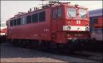 Fahrzeugausstellung am 26.4.1992 im Güterbahnhof in Halle an der Saale:
Aus der Gattung der  Holzroller  war 142105 in neuem Lack dabei!