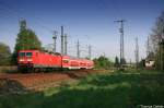 Am spten Nachmittag des 28.04.07 war das Licht bestens, um 143 070 mit der RB nach Riesa in Chemnitz-Furth bei der berquerung des Bahnberganges abzulichten.