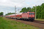 Zusammen mit 143 591 beförderte 143 348 am 21.05.22 einen Sonderzug von Leipzig nach Berlin zum DFB-Pokalspiel.