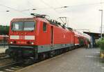 DB 143 095-8 mit einem Regionalzug nach Erfurt Hbf im Bf Sangerhausen am 15. August 2001.