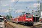 143 145 befrdert zur Nachmittagszeit des 16.07.08 RB 31659 von Freiburg(Breisgau) Hbf nach Seebrugg, aufgenommen bei der Ausfahrt aus dem Freiburger Hbf am kuriosen Kilometer -1,4 der Hllentalbahn.