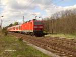 143 821 schiebt ihre RB nach Frankfurt/Oder am ehmaligen Haltepunkt Vogelsang vorbei.18.04.07