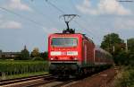 RE 15431 (Koblenz Hbf-Frankfurt(Main)Hbf) mit Schublok 143 819-1 am km 59,9 14.8.09