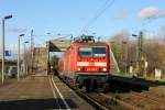143 959-5 fhrt mit der S-2 nach Borna am 6.11.2009 in Bhlen Werke ein.