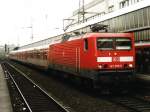143 599-9 mit S6 S97690 Essen-Kln Hansaring auf Essen Hauptbahnhof am 21-4-2001.
