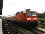 143 121-2 auf Magdeburg Hauptbahnhof am 4-8-2001.