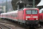 Die 143 313-5 rangiert eine RB durch Koblenz HBF am 03.04.2010