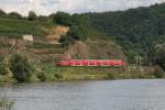 143 825 mit einem RE am 19.08.2010 bei Winningen an der Mosel.