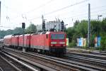 BR 143 mal 3 in Berlin Greifswalder Strasse am 11.08.2010