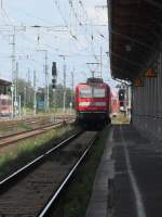 143 955 schob einen RE nach Halle (Saale)am 06.08.2011 in Stendal.
