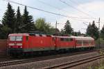 DB 143 062 am 6.8.12 mit einer 111er und einem n-Steuerwagen als Pbz in Hannover-Ahlten.