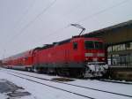 143 585 hier am 20.02.13 im Zwickau Hbf.
