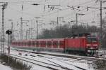 143 298 am 15.1.13 mit einer S1 nach Solingen in Duisburg Hbf.