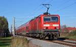 143 086 fhrte ihre RB Falkenberg - Halle(S) mit ihrer Schwester 143 002 am 31.10.13 im Sandwich durch Greppin Richtung Bitterfeld.