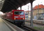DB 143 844-9 mit dem RE 26035 nach Leipzig Hbf, am 09.08.2011 in Halle (S) Hbf.
