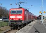 143 843-1 stand mit dem Warnemnde-Express(Berlin-Warnemnde)im Bahnhof Warnemnde.04.04.2015