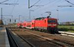 Am 31.10.15 verließ 143 910 mit einem RE nach Magdeburg den Haltepunkt Rodleben.