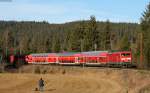 143 316-8 und 143 856-3 mit der RB 17267 (Freiburg(Brsg)Hbf-Seebrugg) bei Titisee 29.12.15