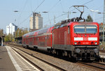   Die 143 661-7 (91 80 6143 661-7 D-DB) der DB Regio, ex DR 43 661-6, als Schublok des RB 27  Rhein-Erft-Bahn  nach Rommerskirchen, am 11.04.2016 bei der Einfahrt in den Bahnhof Bonn-Beuel.