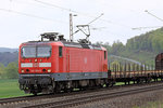DB 143 354-9  am 03.05.16  15:50 nördlich von Salzderhelden am BÜ 75,1  in Richtung Göttingen