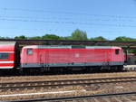 DB 143 973-6 mit der S 32746 (S2) nach Dresden-Flughafen, am 07.06.2019 in Pirna.