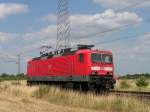 Am 26.6.08 ist BR 143 872-0 allein auf Spazierfahrt entlang der KBS 380 Richtung Hannover unterwegs.