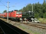 1.August 2009 in Pirna standen 142 001 und 143 865.
