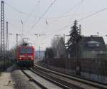 DB 143 878-7 mit dem RE 15406 von Frankfurt (M) Hbf nach Koblenz Hbf, in Erbach (Rheingau); 24.03.2010