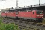 143 155 und zwei weitere 143 stehen am 20.07.2005 abgestellt in Magdeburg Hbf.
