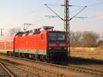 DB 143 137-8 mit der RB 16364 von Erfurt Hbf nach Sangerhausen, am 20.02.2015 in Großrudestedt.