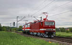 243 936 und 243 822 unterwegs nach Neuhof am 27.05.19 in Kerzell bei Fulda 