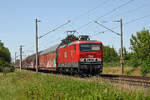 143 344 der MEG rollte am 24.06.26 mit einem Autozug durch Greppin Richtung Bitterfeld.