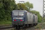RBH 124 (143 124)+RBH 113 (143 059) am 14.5.13 als Tfzf in Ratingen-Lintorf.
