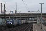 RBH 103 (143 041) am 17.1.14 mit einer weiteren RBH 143er und einem InnoFreight Containerzug in Hamburg-Harburg.