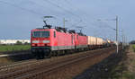 Mit einem gemischten Güterzug aus dem Rbf Engelsdorf kommend fuhren 143 653 und 143 807 am 25.02.17 durch Rodleben Richtung Magdeburg; Ziel war der dortige Rbf in Rothensee.