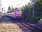 143 261-6 schiebt die RB nach Hamburg-Altona aus Elmshorn.