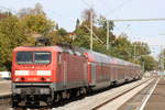 143 802 mit dem RE nach Tübingen Hbf am 13.10.17 in Nürtingen.