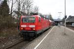 DB Regio 143 138 mit der RB22 am 17.03.18 in Hofheim (Taunus) Bahnhof