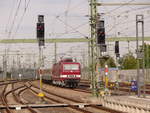 DB Museum 243 005-6 mit dem RC 16992  Spielzeug-Express  aus Sonneberg (Thür) Hbf, am 16.06.2018 bei der Einfahrt in Erfurt Hbf.