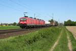 143 250 mit 143 043 und 143 288 am 05.05.18 bei Vornhagen.